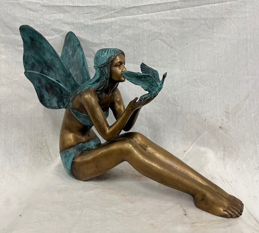 Bronze Skulptur "Fee mit Vogel" bunt bemalt - vintage-shop-24