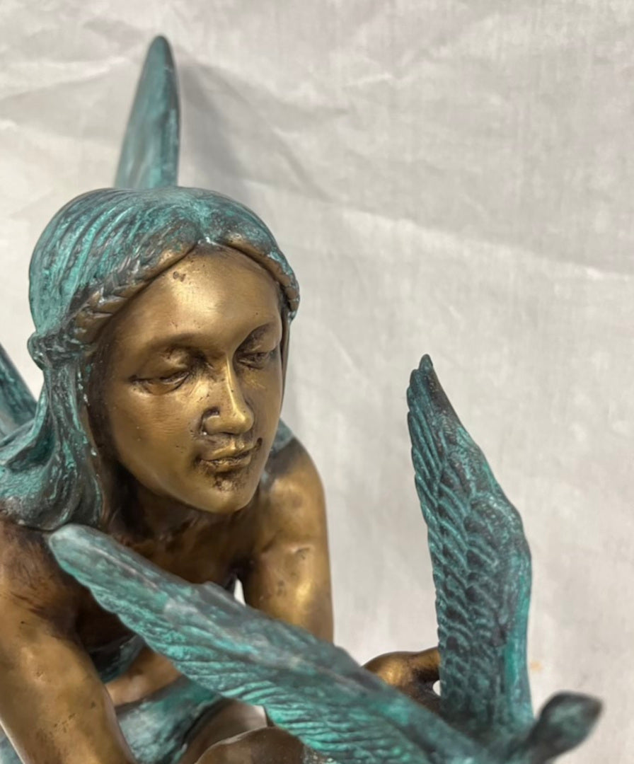 Bronze Skulptur "Fee mit Vogel" bunt bemalt - vintage-shop-24