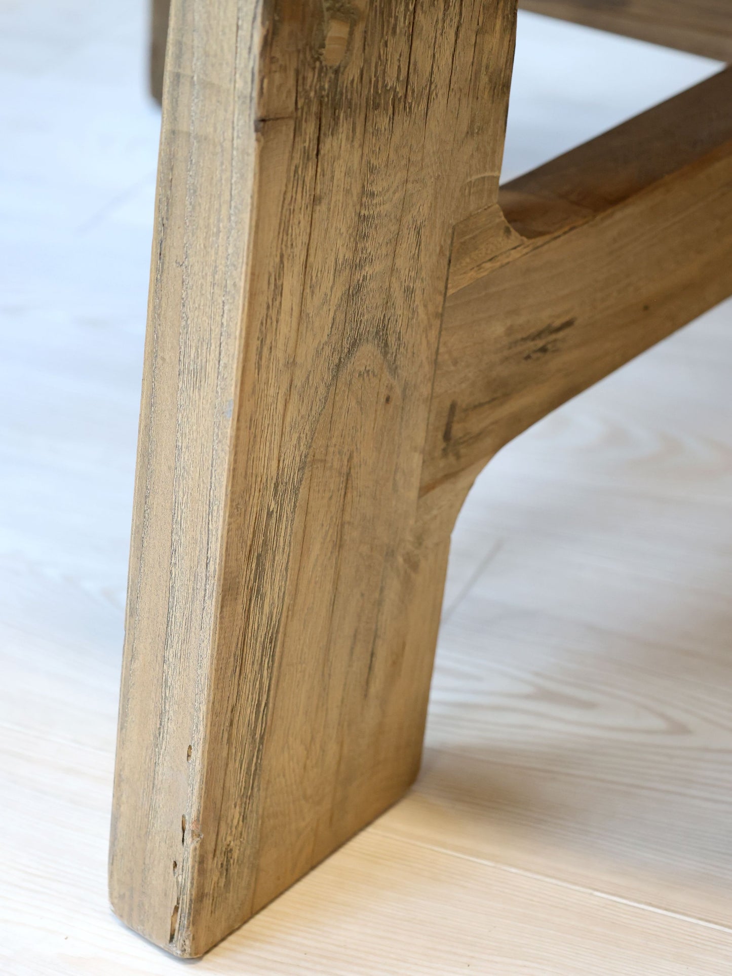 Esstisch LIA rund 120 cm Recyclingholz