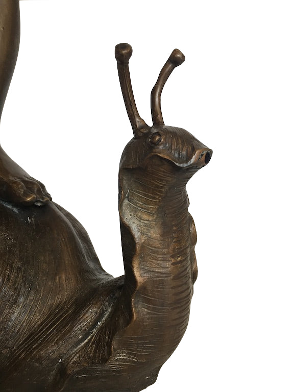 Bronze Gartenbrunnen "Junge auf Schnecke"
