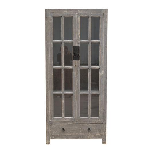 Graue Vitrine antiker Landhausstil 2 Türen mit kleinen Fenstern, unten 1 Schublade