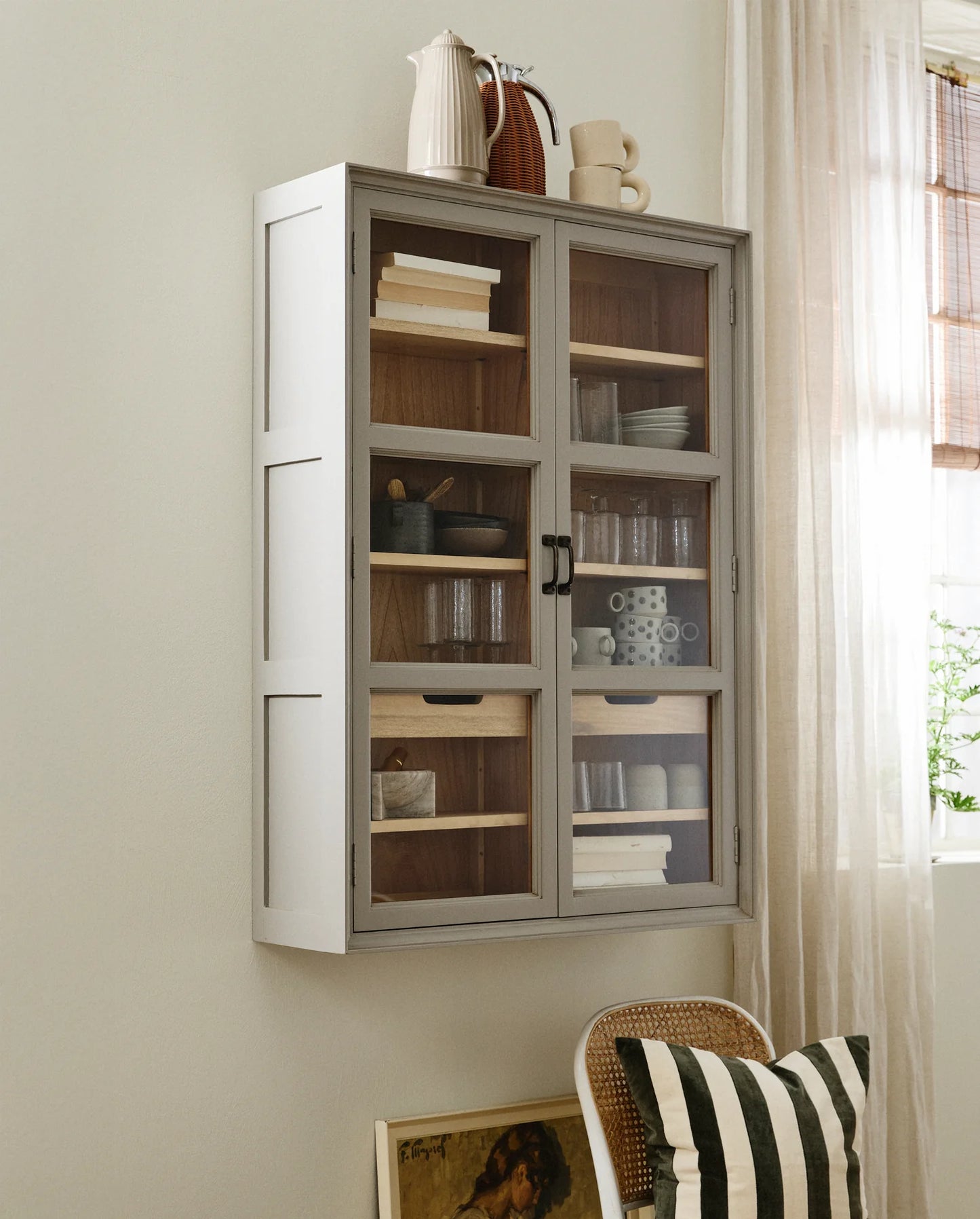 Wandvitrine Holz grau-natur - modernes Wohndesign